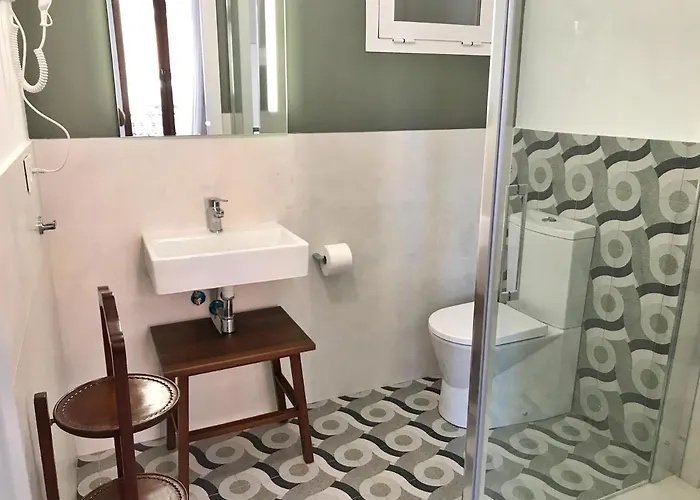 19-30 מלון ולנסיה